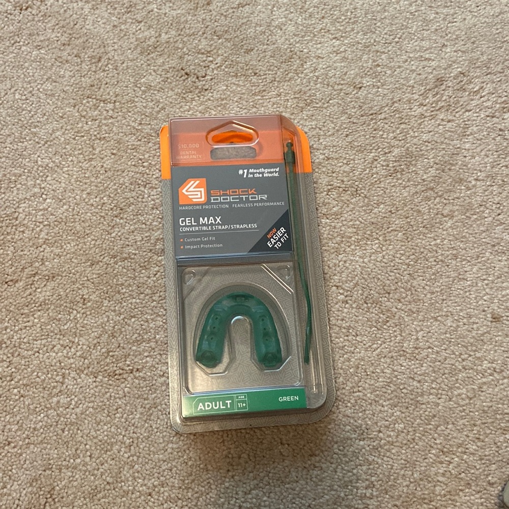 Shock doctor, GelMax convertible strap/strapless mouthguard, new in box